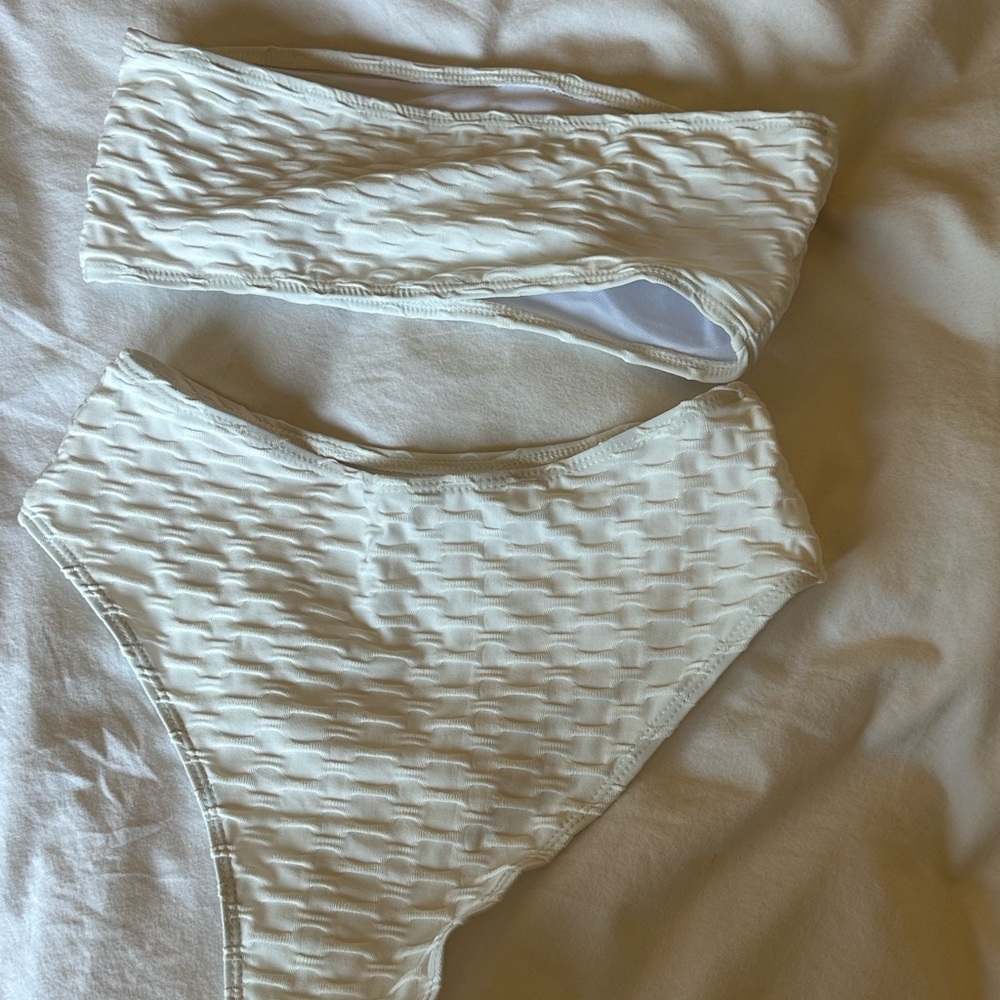 White Bikini - image 2